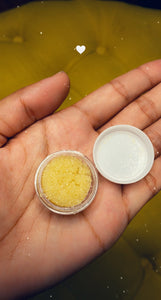 Lip scrub